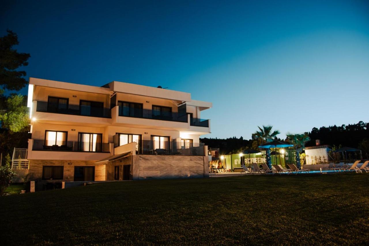 Pine Resort Polychrono Exterior photo